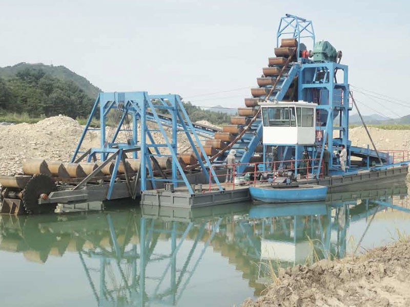 New Bucket Chain Excavating Gold Dredgers
