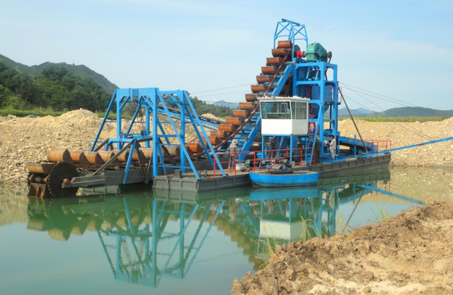 Bucket Chain Sand Gold Diamond Dredger for River Dredging